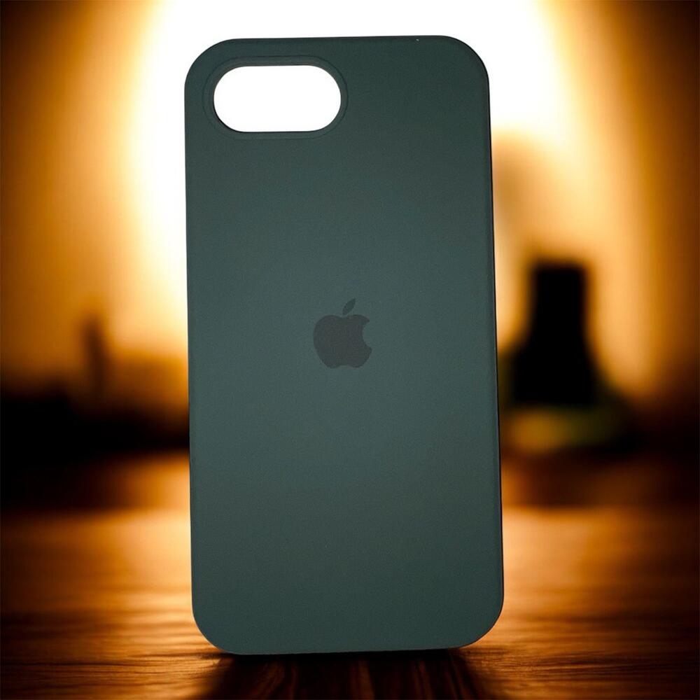 Силиконовый чехол Protective для Apple iPhone 16е Ciprus Green